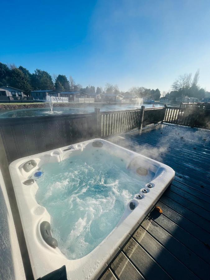 Loki'S Retreat Lodge With Hot Tub York Esterno foto