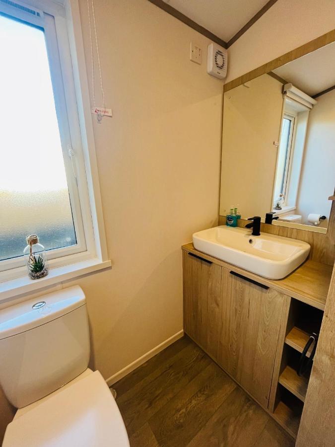 Loki'S Retreat Lodge With Hot Tub York Esterno foto