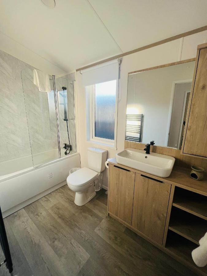 Loki'S Retreat Lodge With Hot Tub York Esterno foto