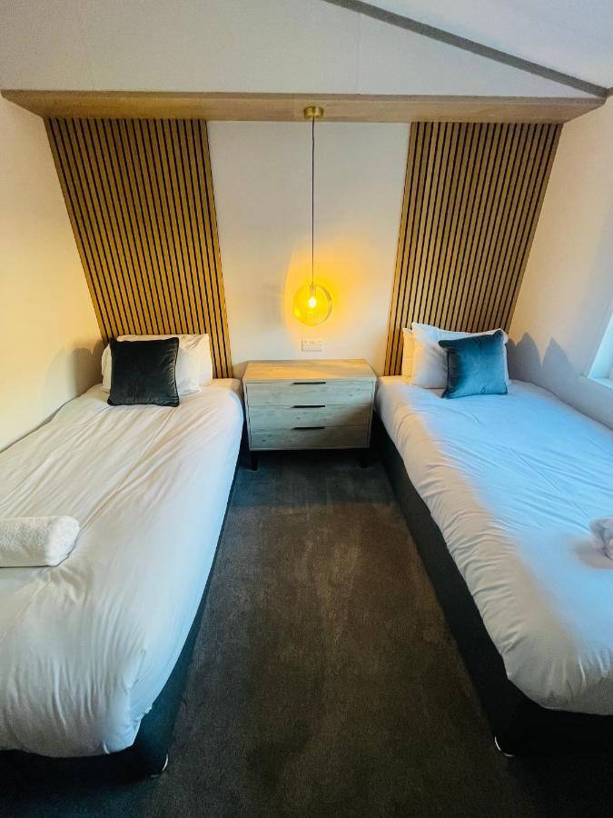 Loki'S Retreat Lodge With Hot Tub York Esterno foto